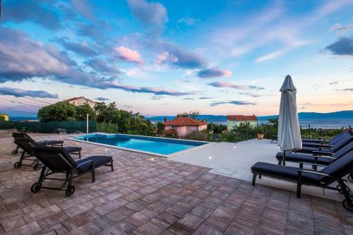 Luxury Apartments Kostrena With Pool