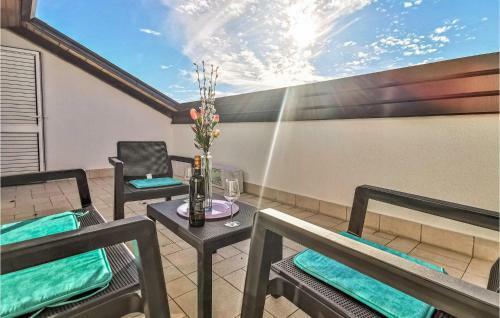 Nice Apartment In Kostrena With 2 Bedrooms