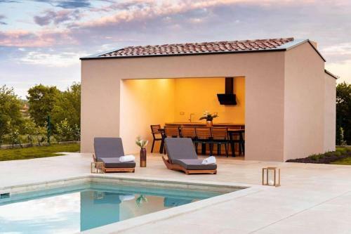 Luxury Villa G2 With Indoor & Outdoor Pool