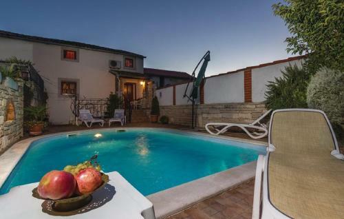 Holiday House Marina
