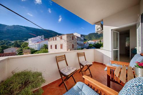 Apartments Marinkovic Komiza