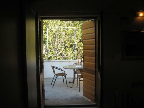 Hostal Apartments Bako Komiza