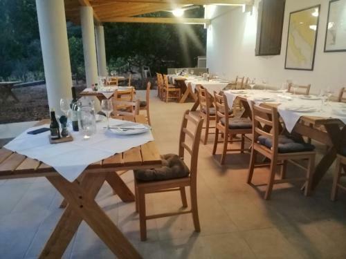 Hostal Apartments Bako Komiza