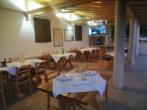Hostal Apartments Bako Komiza