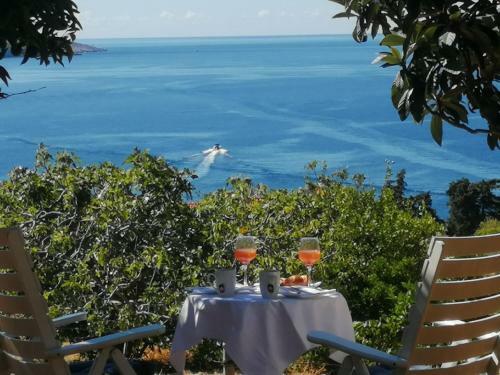 Hostal Apartments Bako Komiza