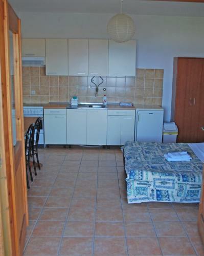 Hostal Apartments Bako Komiza