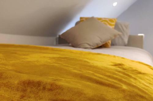 Luxury 'cois Abhainn' Self Catering Apartment