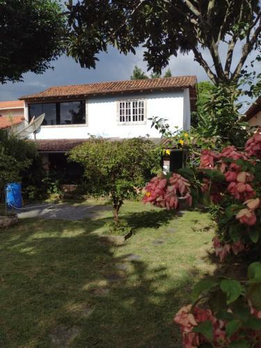 Casa De Praia Em Jacon� - Centro De Jacone - Com�rcios E Mercado!