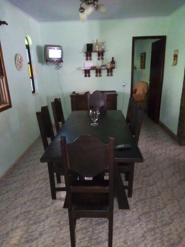 Casa De Praia Em Jacon� - Centro De Jacone - Com�rcios E Mercado!