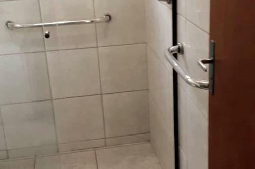 Ch�cara Em Condom�nio Fechado Com Piscina Com Aquecimento Solar