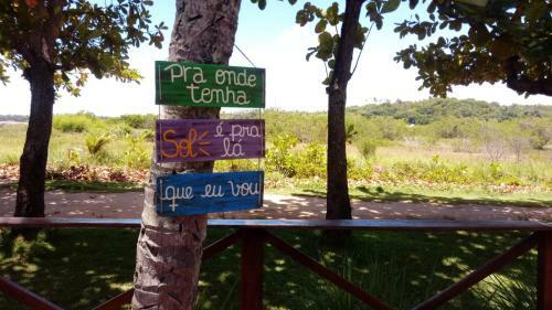 Casa Para�so Amarelo Com Vista Para O Farol E O Mar