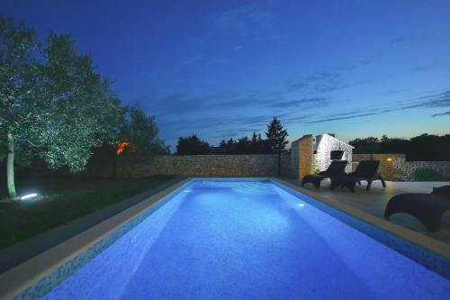 Villa Krnica With Private Pool