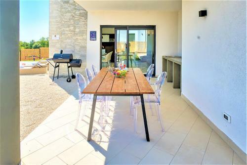 Sea View Villa Sun Sea & Fire
