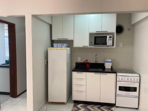 Apartamento Ap Completo, Confort�vel E Bem Localizado Com Vaga De Garagem