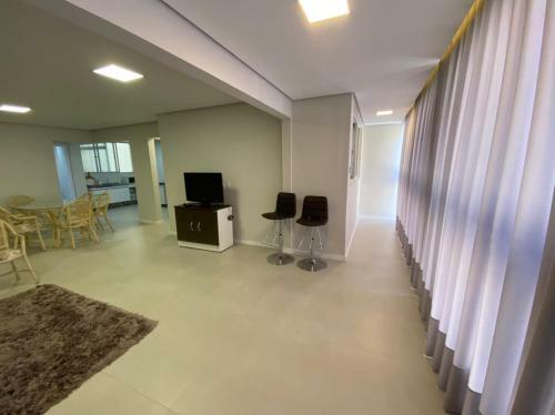 Apartamento Na Pra�a Do Villa Em Laguna-sc