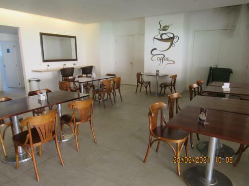 Sahy - Aldeia Dos Reis, Condado - Apartamento Quarto E Sala