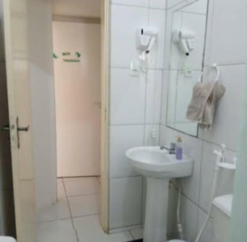 Hostal House Jardim Tropical