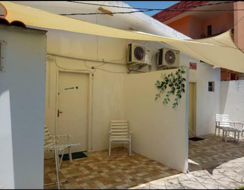Hostal House Jardim Tropical
