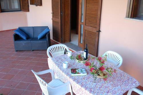 Apartamento Appartamenti Torre Di Chia