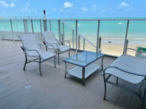 Apartamento T�rreo Na Praia Do Caribessa