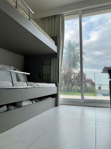 Apartamento T�rreo Na Praia Do Caribessa