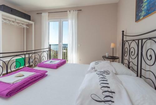 Peaceful Apartment With Beautiful View