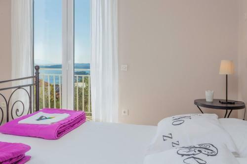 Peaceful Apartment With Beautiful View