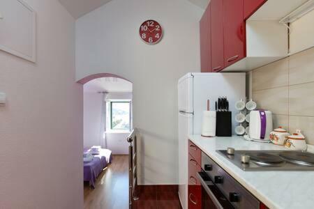 Studio Apartman Eni