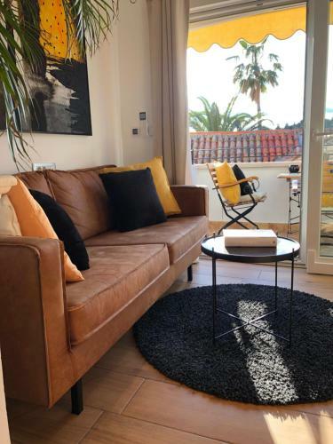 Apartamentos Azamara Old Town Residence