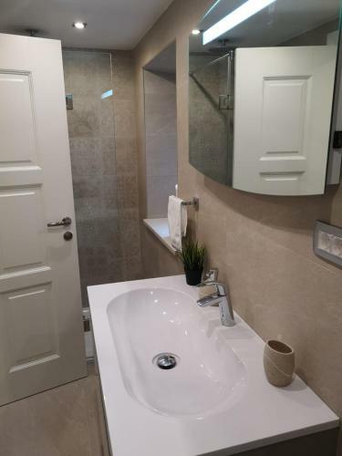 Apartamentos Azamara Old Town Residence