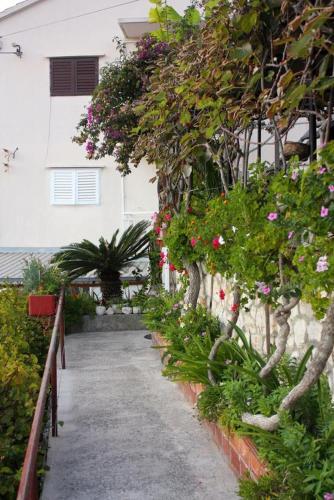 Apartments With Wifi Hvar - 5690