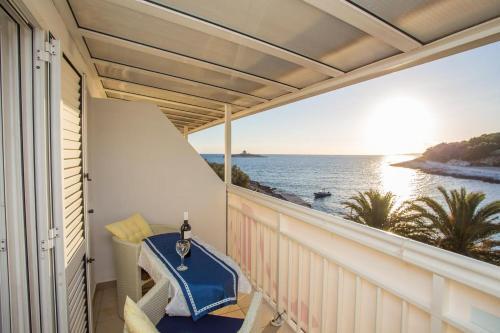Apartments By The Sea Hvar - 10430