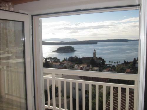 Apartmani Kre?i? 1 Hvar