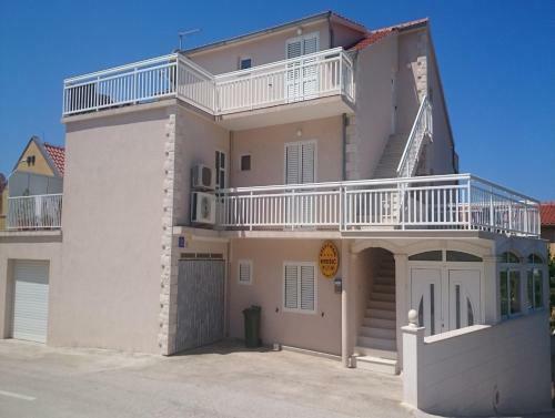 Apartmani Kre?i? 1 Hvar