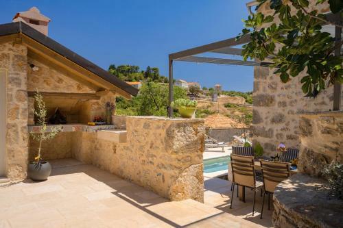 Beautiful Villa Authentic