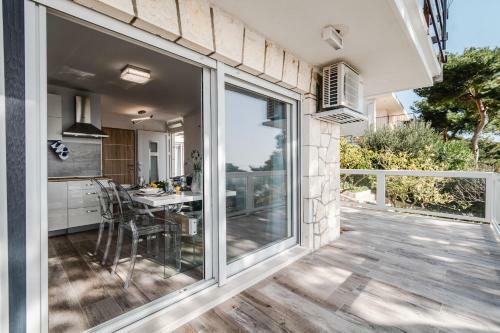 Aurora Apartment & Aurora Room