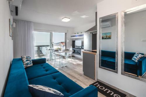 Aurora Apartment & Aurora Room