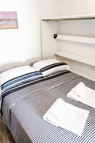 Aurora Apartment & Aurora Room