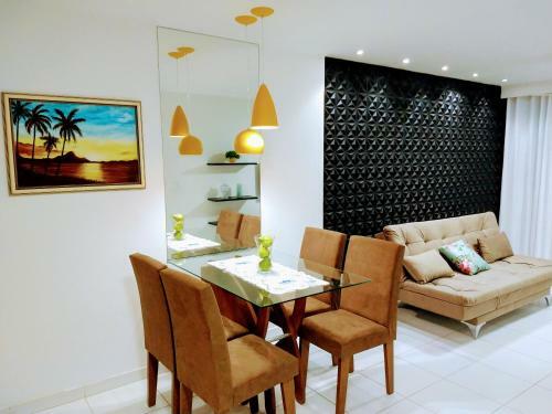 Confort�vel Apartamento Com Piscina 300mt Da Praia