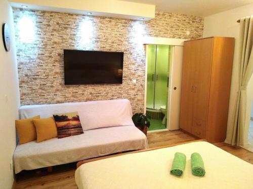 Apartments With A Parking Space Hvar - 9658