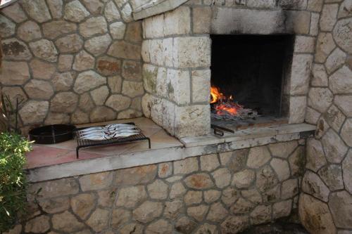 Apartments With A Parking Space Hvar - 9658
