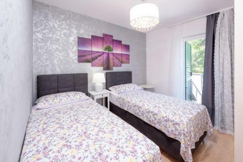 5 Bedrooms Holiday House With Sea View