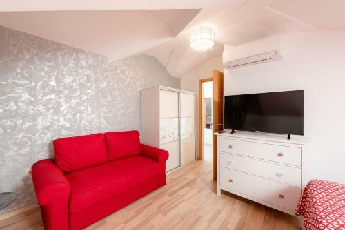 5 Bedrooms Holiday House With Sea View