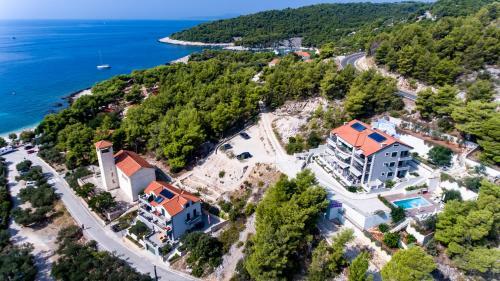 5 Bedrooms Holiday House With Sea View