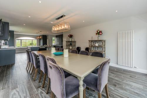 Marina Views, Kinsale, Exquisite Holiday Homes, Sleeps 16