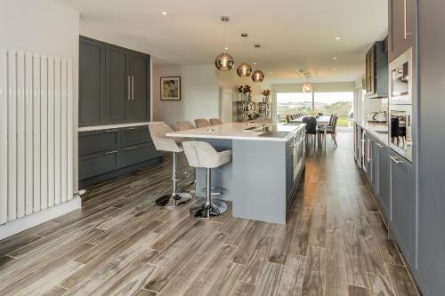 Marina Views, Kinsale, Exquisite Holiday Homes, Sleeps 16