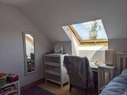 Hostal Large Double Adjacent Large Bathroom Both With Swilly Views