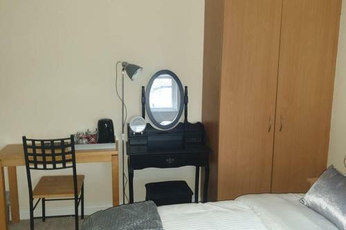 Private-ensuite-room Limerick City Stay