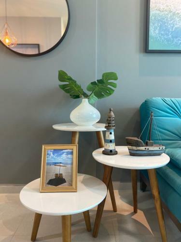 Nov�ssimo Apartamento C/ Varanda A 300 M Da Praia