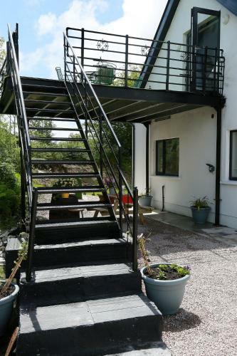 Luxury 6 Bedroom Spiddal Villa, Jacuzzi, Balcony